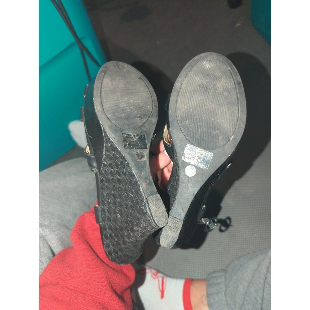 Sandals - Picture 4 of 4